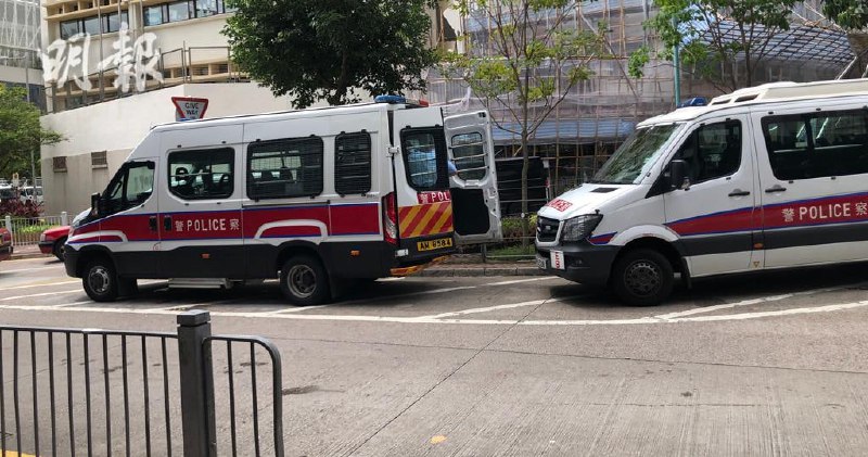 香港警方表示，基于公共安全考虑，引用公安条例，封锁维多利亚公园中央草坪、篮球场和足球场