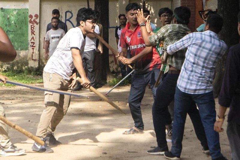 孟加拉国近期爆发大规模抗议，要求终止为1971年孟加拉国独立战争的退役军人家属保留30%政府职位的计划