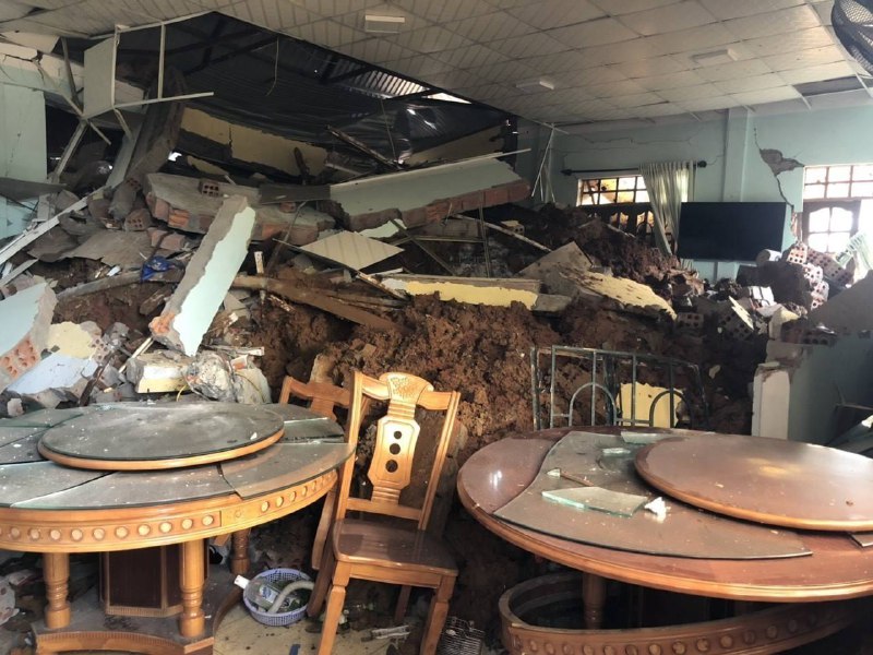 据越通社报道，当地时间18日凌晨，越南中部广治省向华县山区一个军队驻地发生暴雨引发的山体滑坡事故，导致22名军人被埋