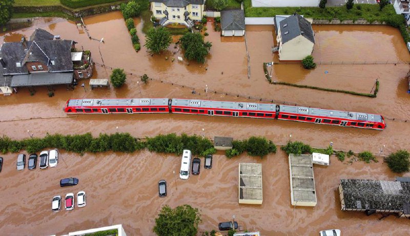 周五，德国西部和比利时部分地区的洪水已造成超过90人死亡，数百人失踪，搜救工作正在进行