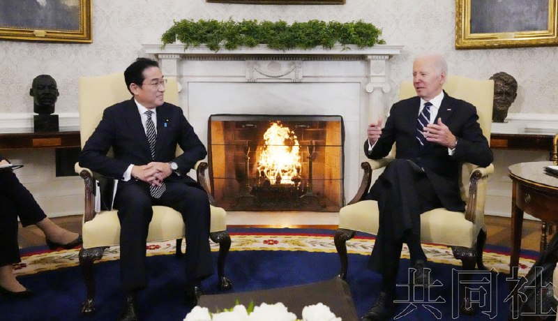 日本首相岸田文雄13日上午与美国总统拜登在白宫会谈