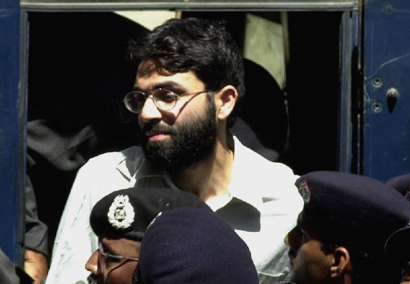 巴基斯坦最高法院周四下令释放一名巴基斯坦裔英国男子艾哈迈德·赛义德·奥马尔·谢赫，他在2002年斩首美国记者丹尼尔·珀尔一案中被判有罪，后来又被判无罪