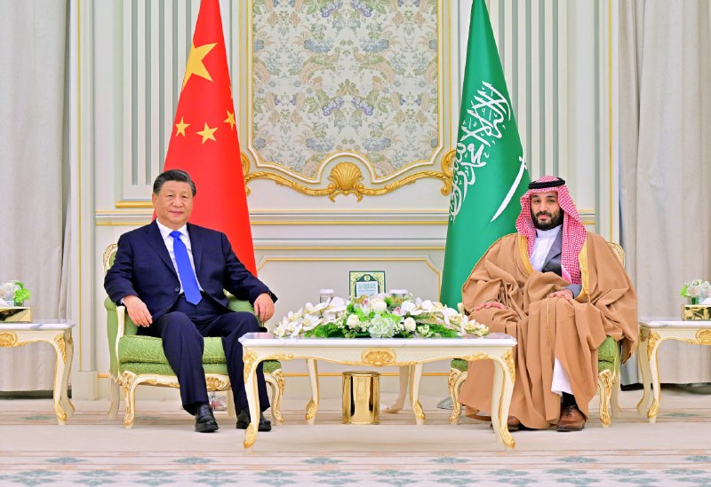 习近平12月8日同沙特首相穆罕默德·本·萨勒曼王储会谈，又会见沙特国王萨勒曼、埃及总统塞西、巴勒斯坦总统阿巴斯、苏丹主权委主席布尔汉、科威特王储米沙勒