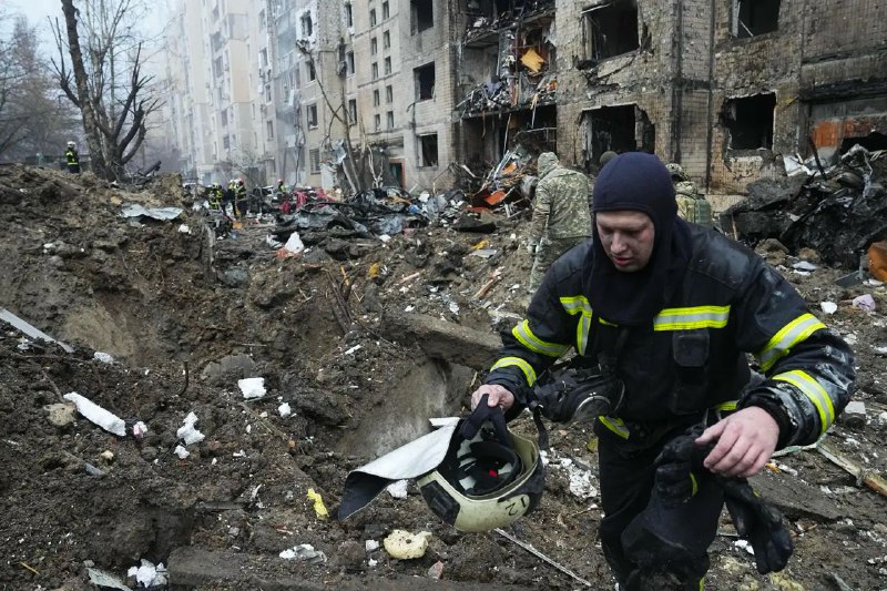 乌克兰基辅和哈尔科夫2日遭到俄罗斯导弹袭击，造成至少4人死亡、92人受伤