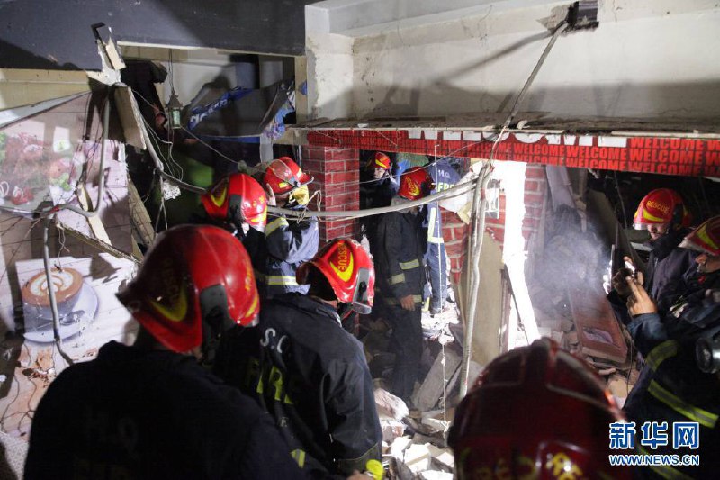 据孟加拉国媒体27日报道，该国首都达卡一栋建筑当晚发生爆炸，导致至少7人死亡、数十人受伤