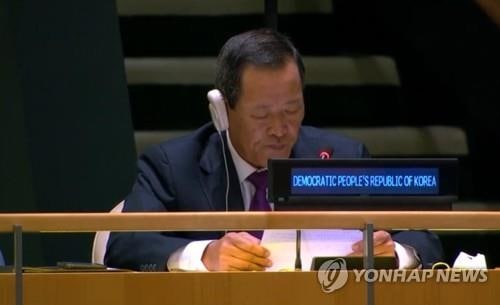 朝鲜在提交给联合国的一份报告中表示，该国正面临着十多年来最严重的粮食短缺