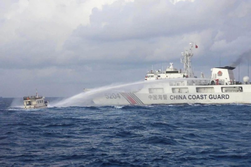 中国和菲律宾就碰撞问题相互指责