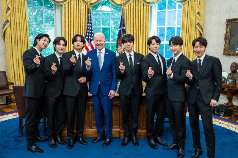 防弹少年团（BTS）31日在白宫与拜登就应对仇恨亚裔犯罪和种族歧视问题交换意见