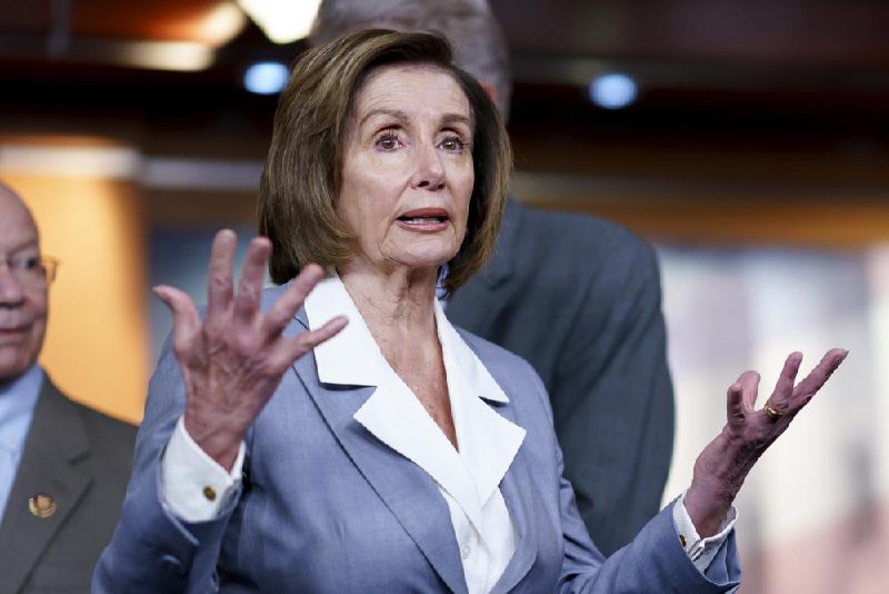 美国众议院议长南希·佩洛西星期三拒绝了众议院共和党领袖凯文·麦卡锡任命的两名共和党人参加调查1月6日国会暴动的委员会