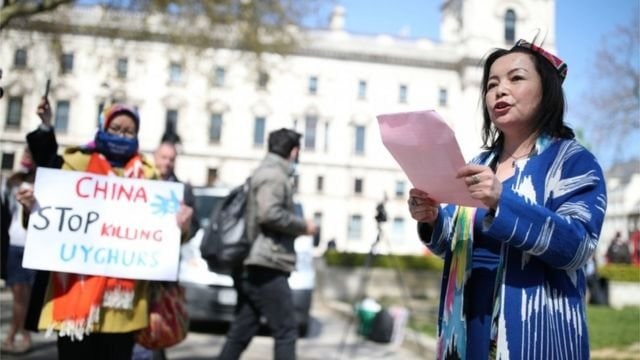 英国议会4月22日晚间投票通过无约束力决议，继美国、加拿大和荷兰之后，成为又一个宣告承认中国在新疆对维族人施行“种族灭绝”的西方议会