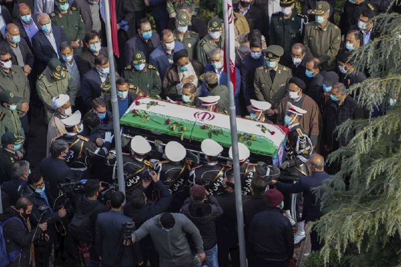 伊朗国家最高安全委员会秘书阿里·沙姆哈尼在30日穆赫辛·法赫里扎德葬礼上指责以色列使用“电子设备”远程杀害了这名核物理学家