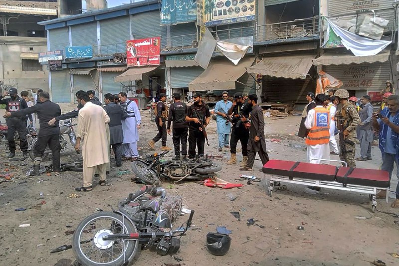 巴基斯坦3日发生两起袭击事件，共造成至少19人死亡