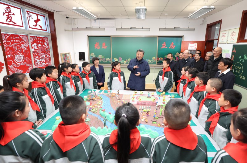 习近平11月10日视察“23·7”洪水淹没的北京妙峰山镇、河北涿州城区和城东的刁窝镇，“在北方入冬之际”检查灾后重建；又考察三家店水利枢纽和涿州段的白沟河治理工程，并接见曾支援涿州抗洪的官兵代表