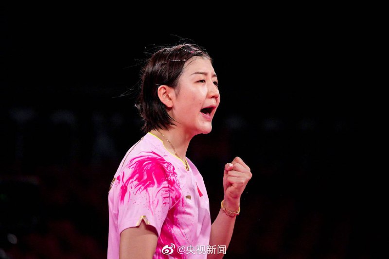 东京奥运会乒乓球女子单打半决赛，中国选手陈梦4-0战胜新加坡选手于梦雨，中国选手孙颖莎4-0战胜日本选手伊藤美诚，一同晋级乒乓球女单决赛