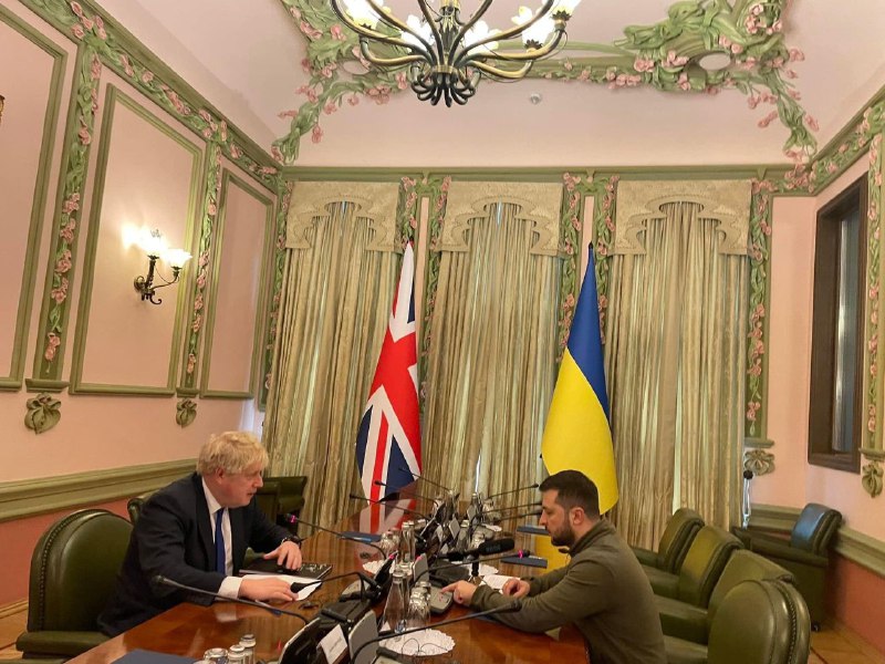 英国首相约翰逊突访基辅，与泽连斯基会面