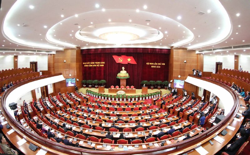 越共中央3月20日接受武文赏（2023年3月任越南国家主席）引咎辞去越共十三届中央委员、中央政治局委员、越南国家主席、国防安全委员会主席职务的请求